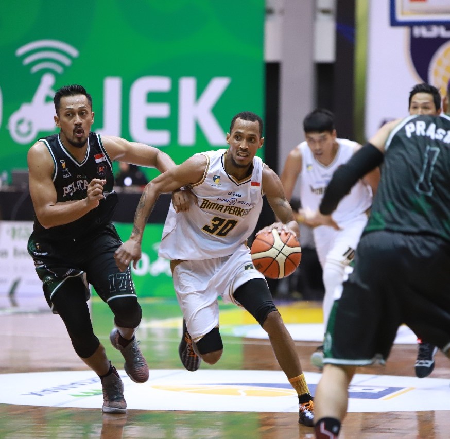 Bima Perkasa Tundukkan Pelita Jaya Dengan Skor Tipis 72-67