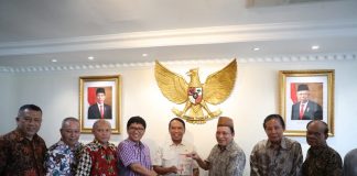 Menpora Berharap Lamahu Punya Program Bermanfaat Bagi Masyarakat
