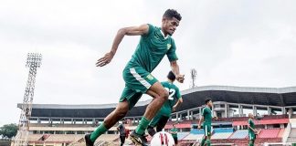 Tinggalkan Persebaya, Ricky Kambuaya Gabung Persib?