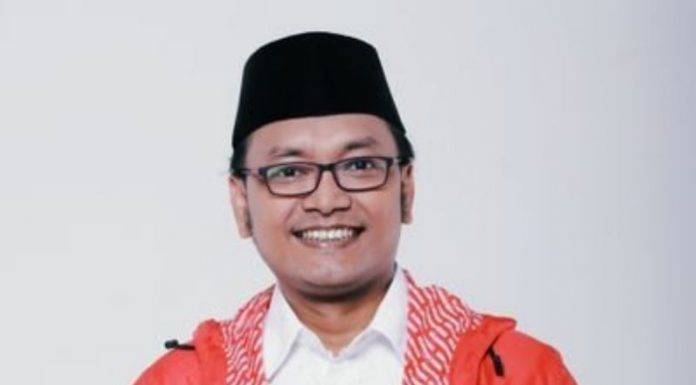 PDIP Curiga Blusukan Jokowi Jadi Sinyal Politik ke Prabowo, Singgung Kekuatan Dinasti