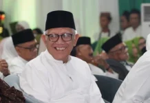KH. Abdul Hakim Mahfudz (Gus Kikin): Figur Teduh Penjaga Marwah NU