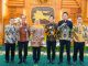 Gubernur Khofifah bersama jajaran Forum Investasi, TP2ED, dan TPAKD Provinsi Jawa Timur di Grahadi Surabaya