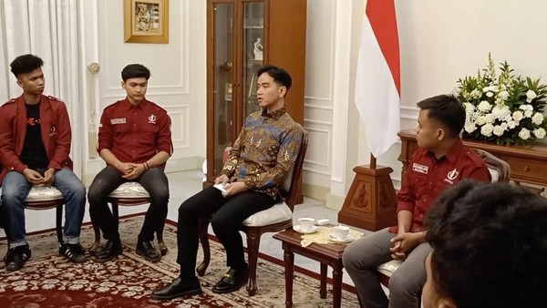 Didemo Mahasiswa, Gibran Buka Pintu Istana dan Catat Semua Tuntutan